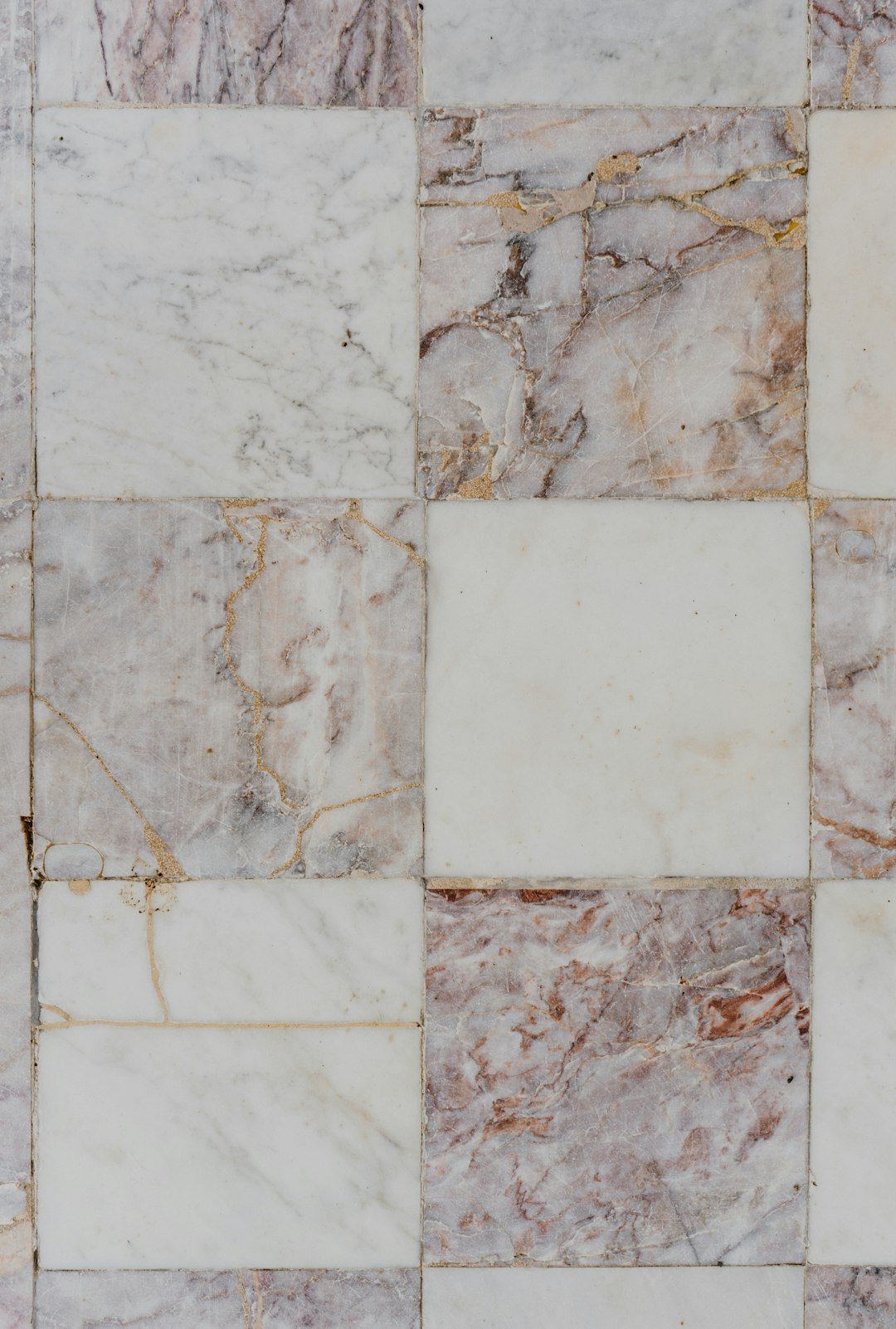 Marble tile flooring pattern